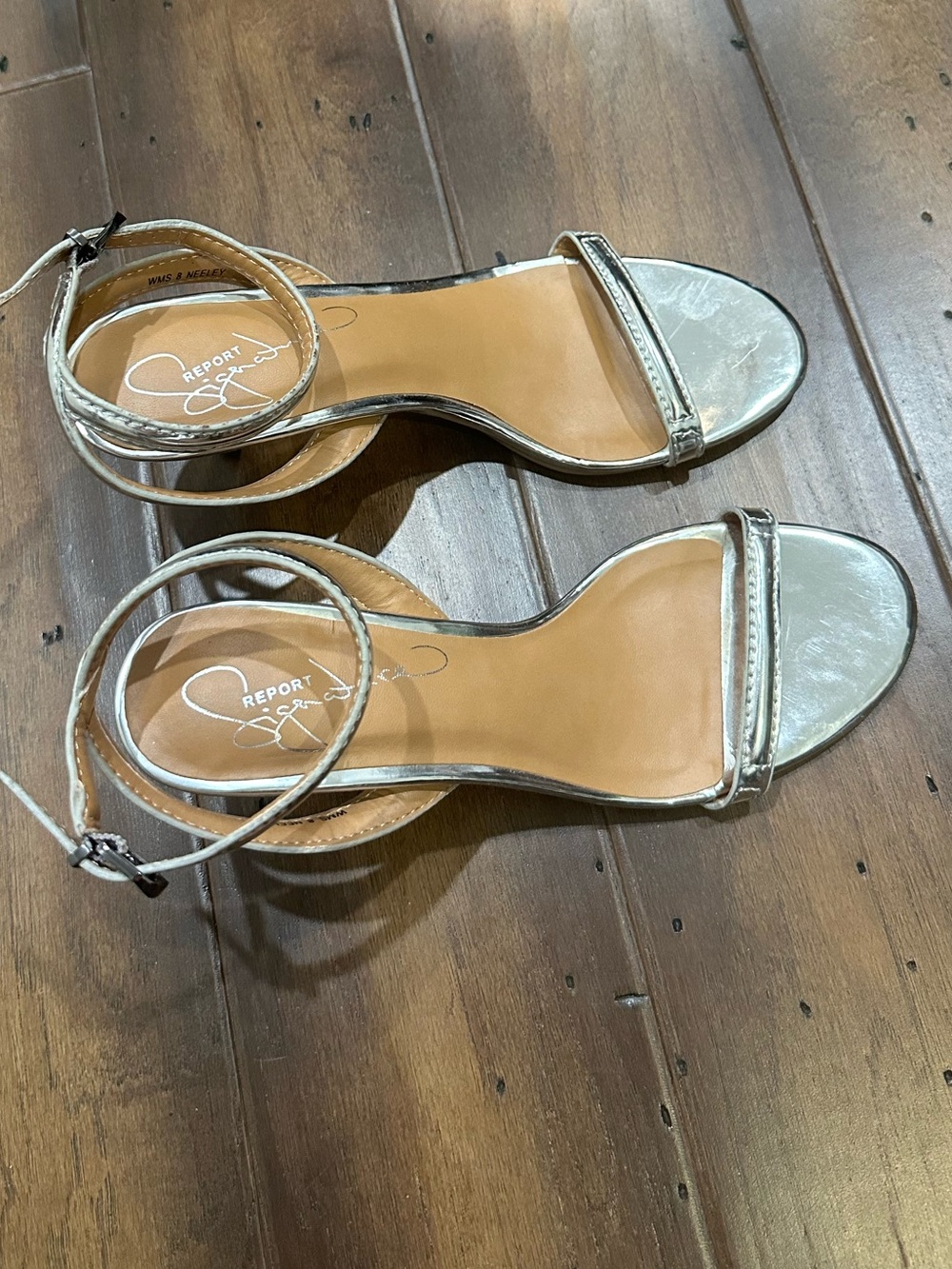 NWT Report Signature Metallic Silver Open-Toe Ankle-Strap Sandals, size 8